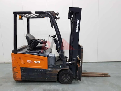 DOOSAN 3 WHEEL