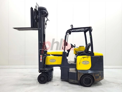 AISLE MASTER ARTICULATED FORKLIFT