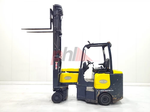 AISLE MASTER ARTICULATED FORKLIFT