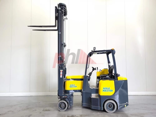 AISLE MASTER ARTICULATED FORKLIFT