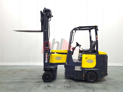 AISLE MASTER ARTICULATED FORKLIFT