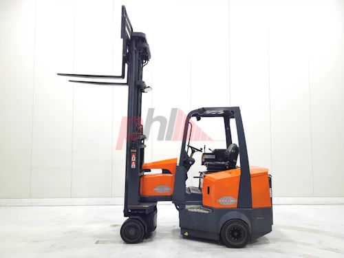 AISLE MASTER ARTICULATED FORKLIFT