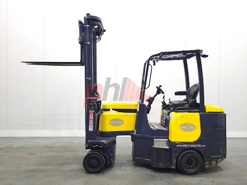 AISLE MASTER ARTICULATED FORKLIFT