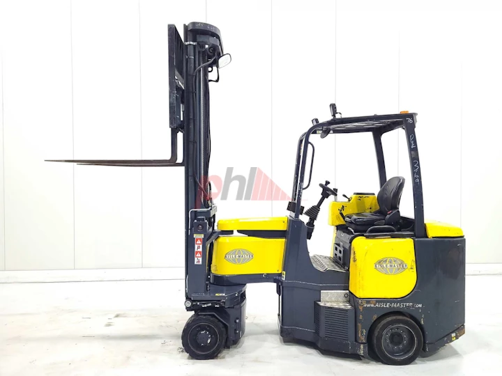 AISLE MASTER ARTICULATED FORKLIFT