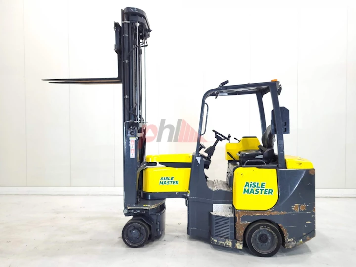 AISLE MASTER ARTICULATED FORKLIFT