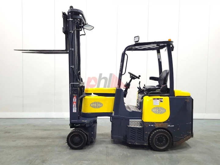 AISLE MASTER ARTICULATED FORKLIFT